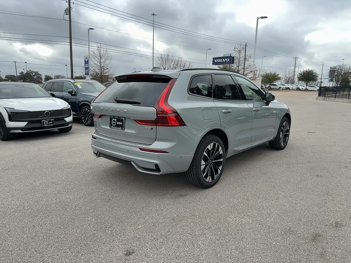 2026 Volvo XC60 - Image 6