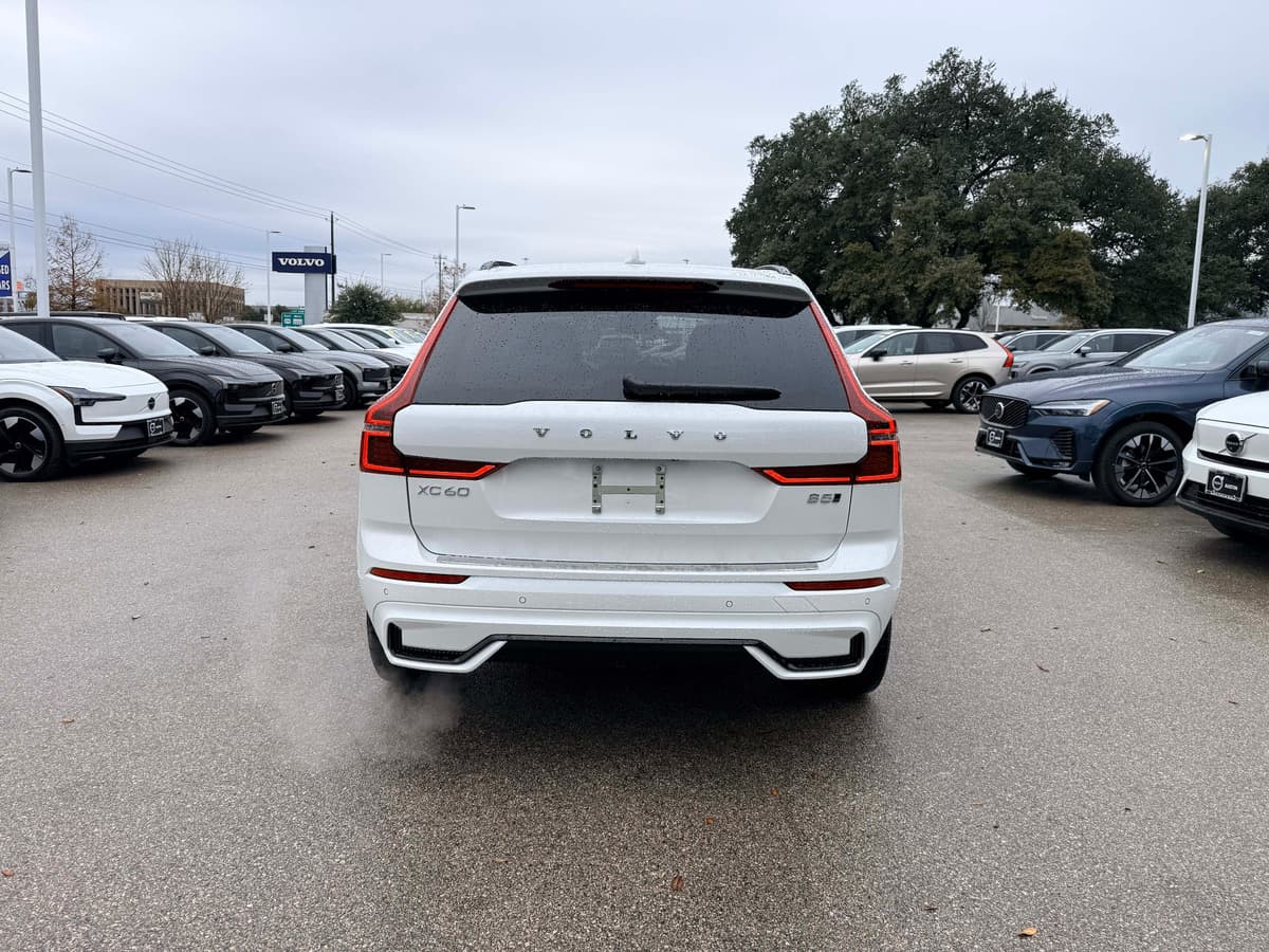 2026 Volvo XC60 - Image 5