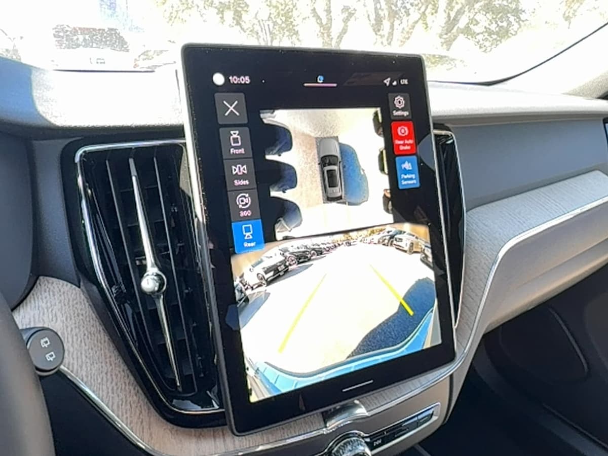 2026 Volvo XC60 - Image 22