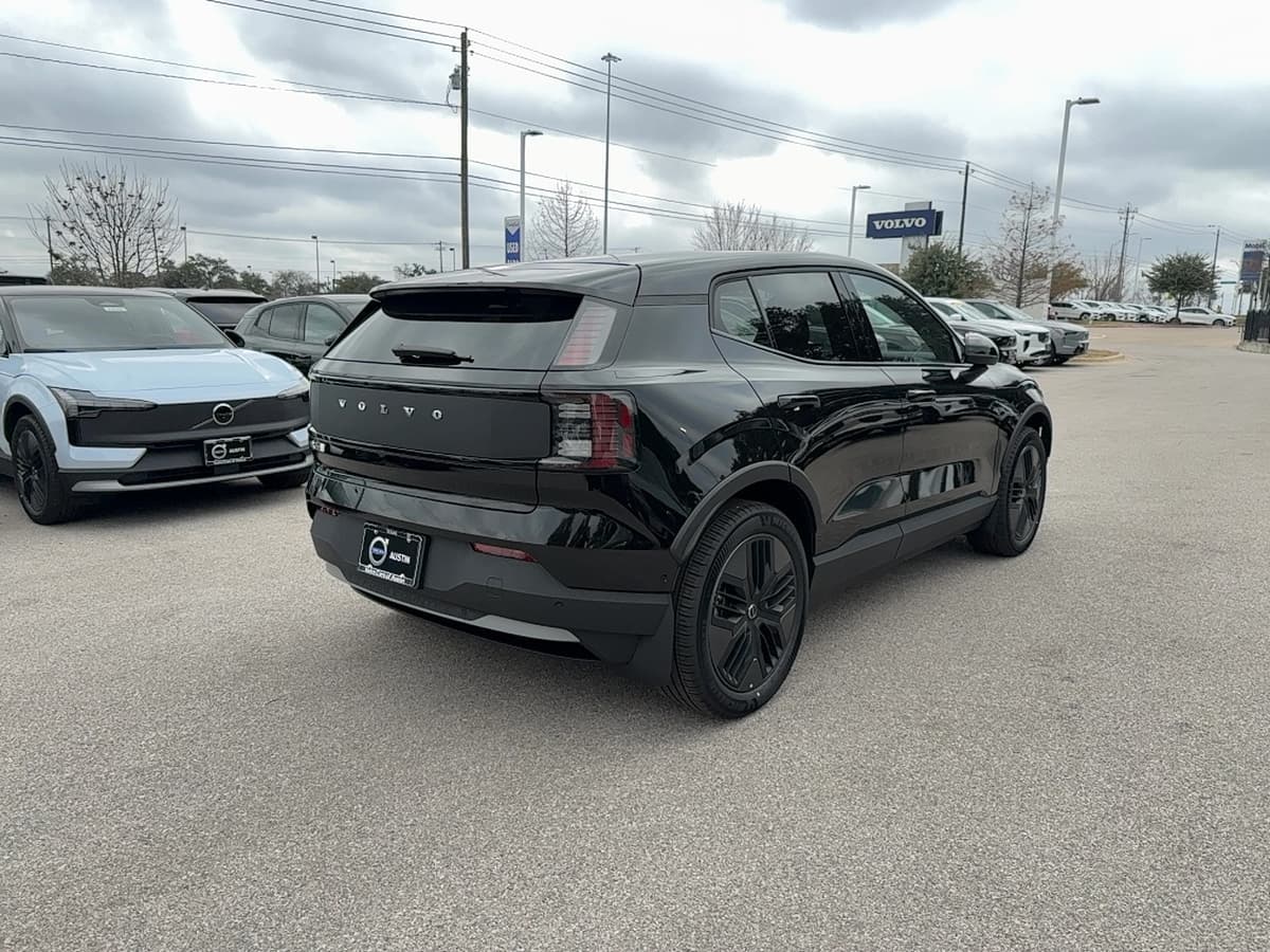 2026 Volvo EX30 Cross Country - Image 6