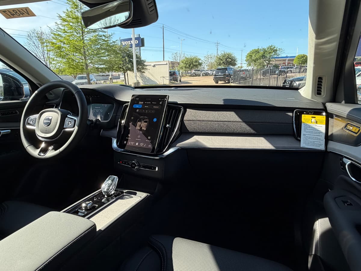 2026 Volvo XC90 - Image 11