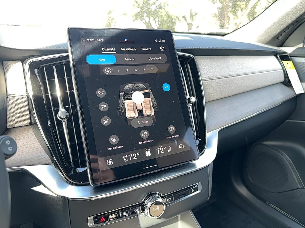 2026 Volvo XC90 - Image 20