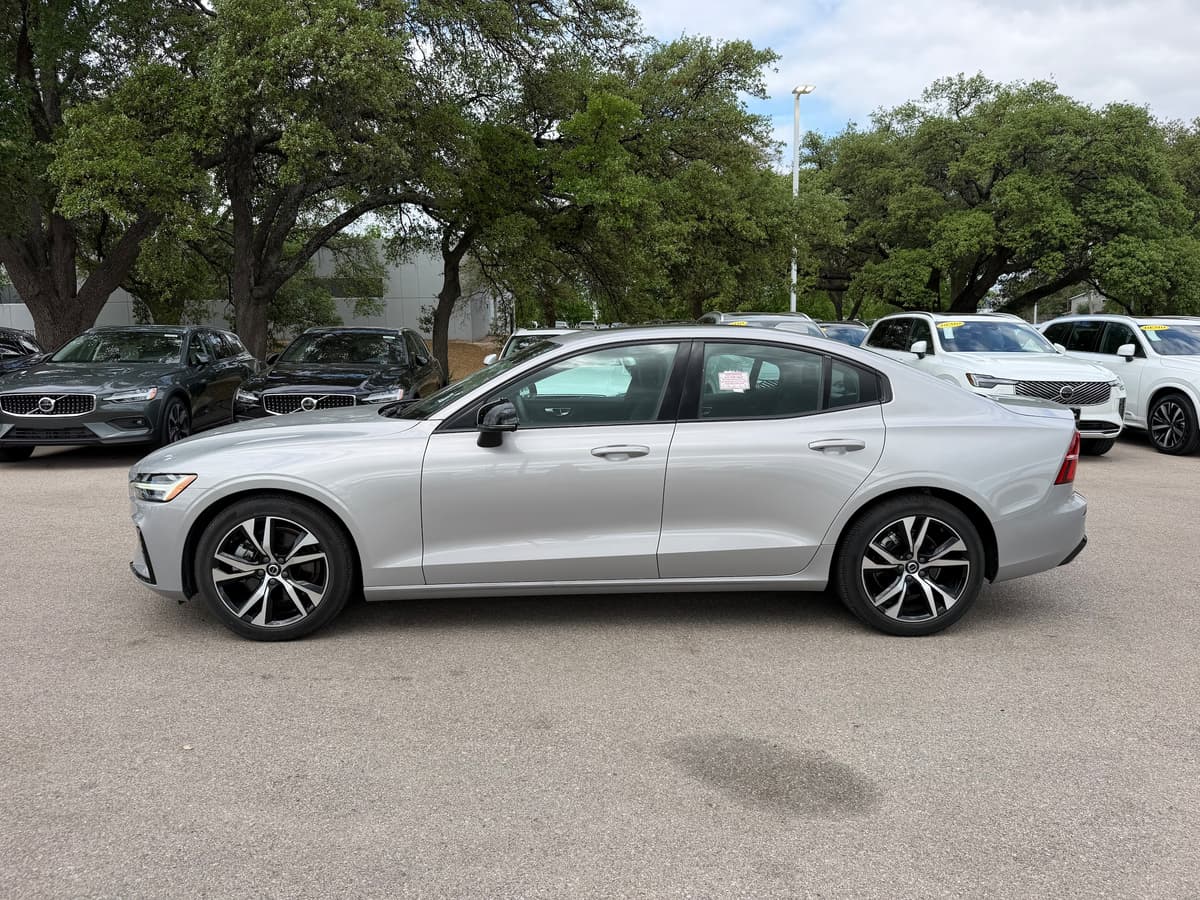 2025 Volvo S60 - Image 3