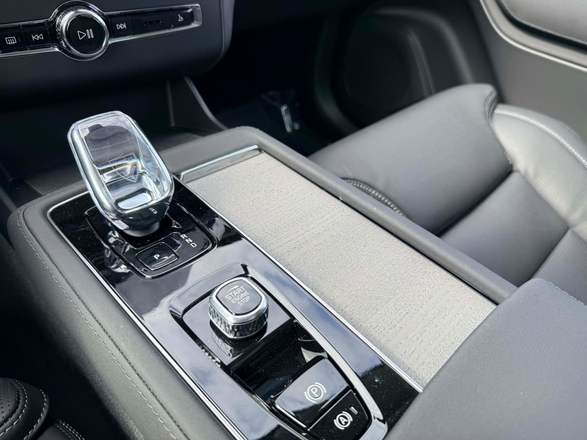 2026 Volvo XC90 - Image 23