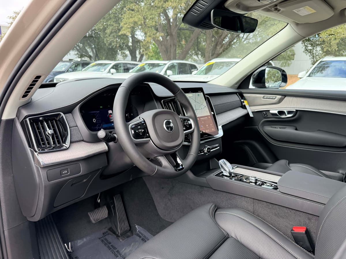 2026 Volvo XC90 - Image 12