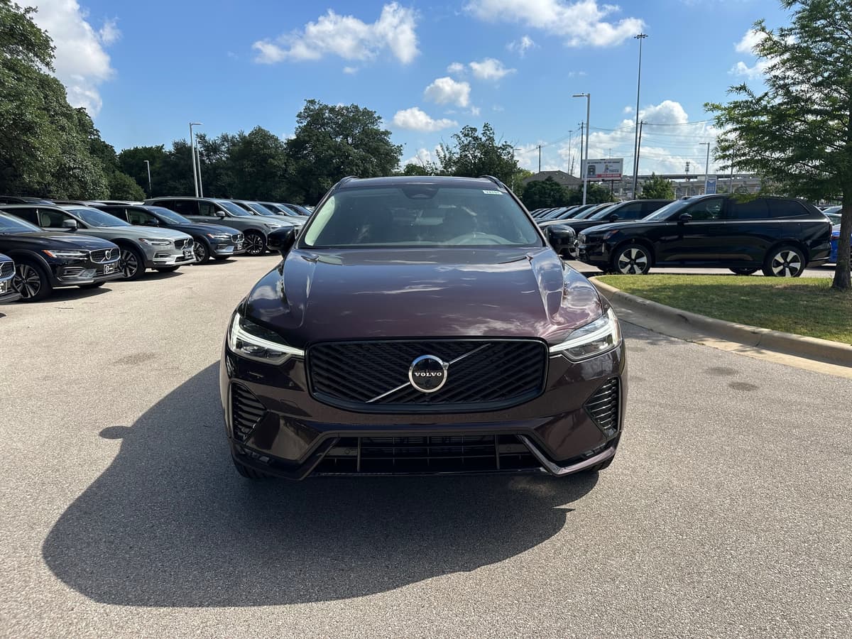 2026 Volvo XC60 - Image 6