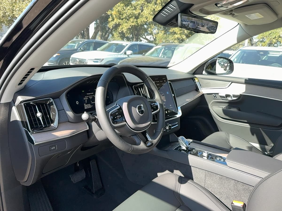 2026 Volvo XC90 - Image 10