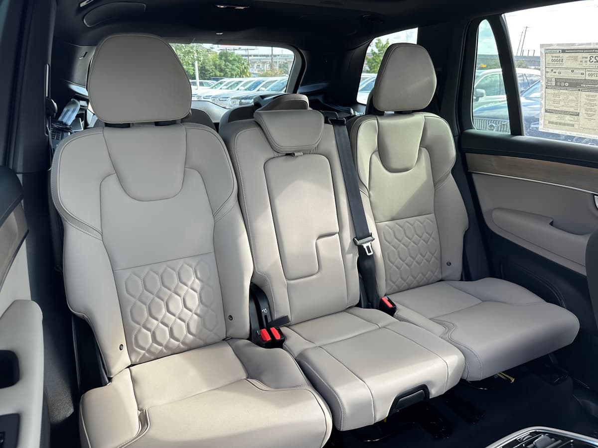 2026 Volvo XC90 - Image 10