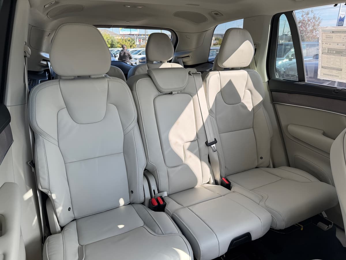 2026 Volvo XC90 - Image 10