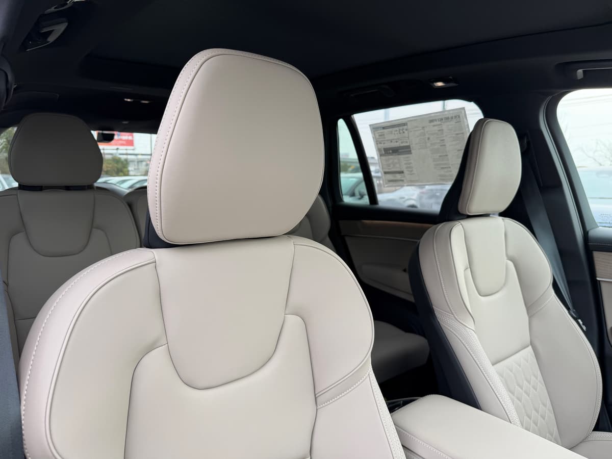 2026 Volvo XC90 - Image 9