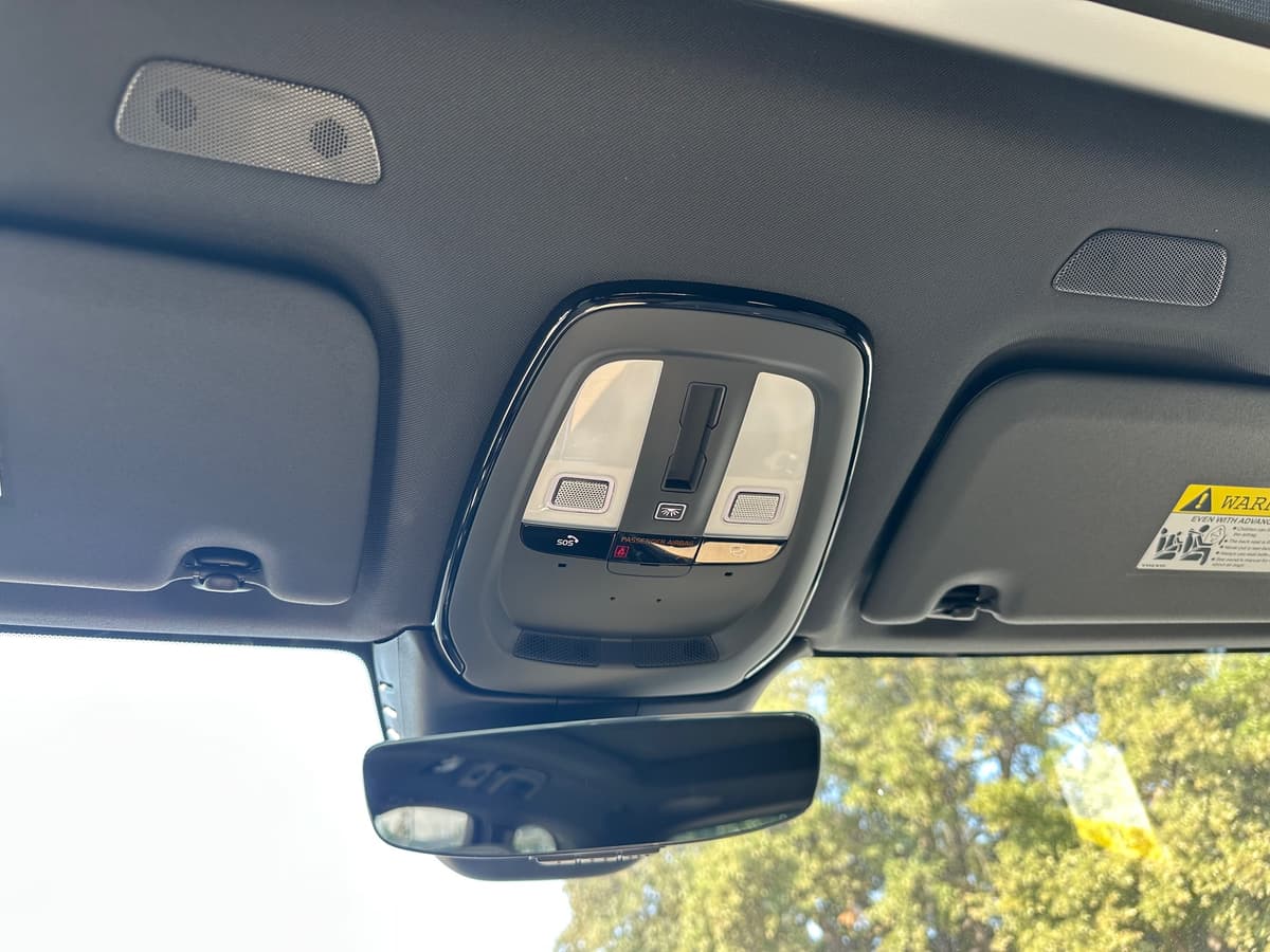 2026 Volvo XC60 - Image 16