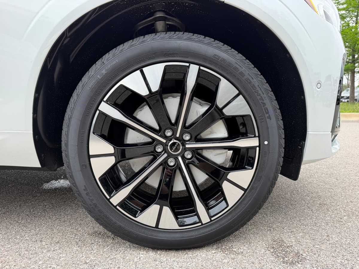 2026 Volvo XC60 - Image 7