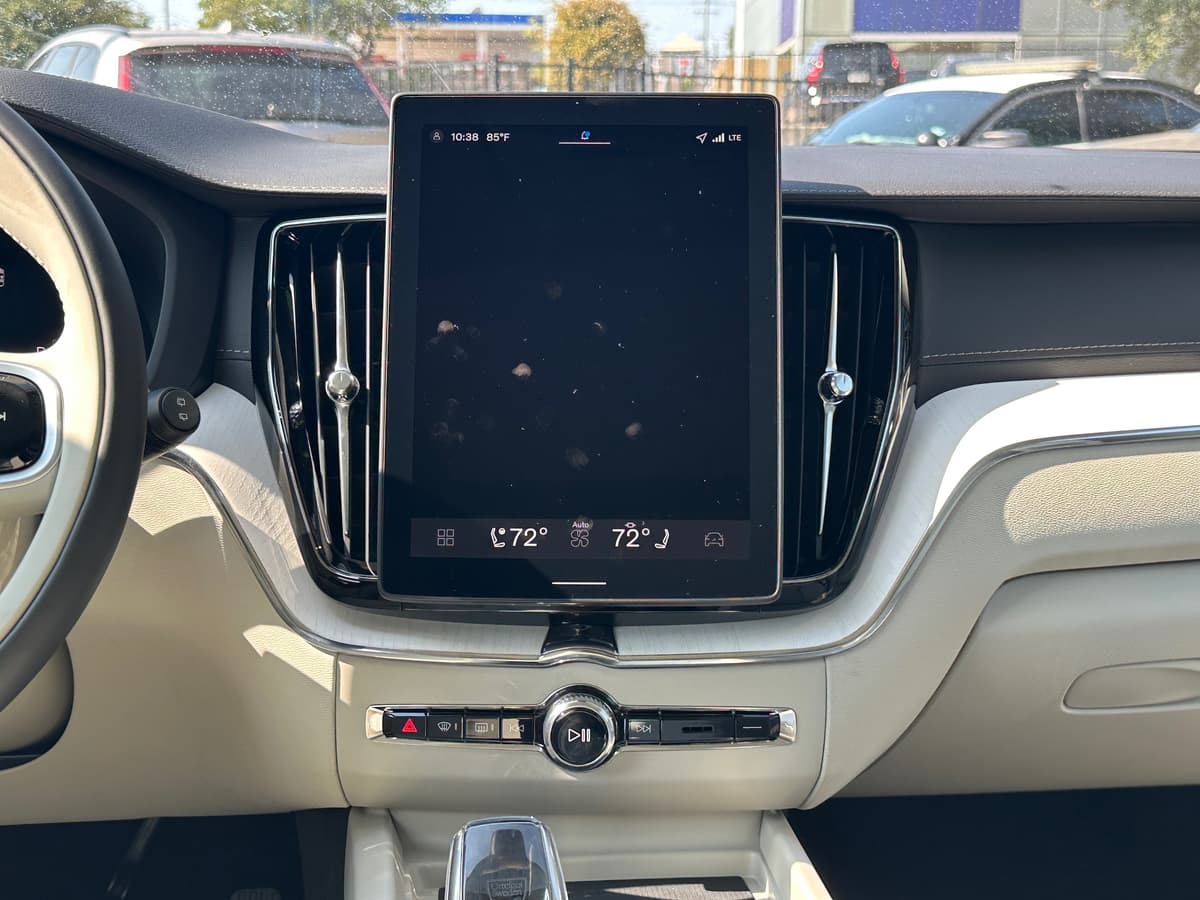 2026 Volvo XC60 - Image 12