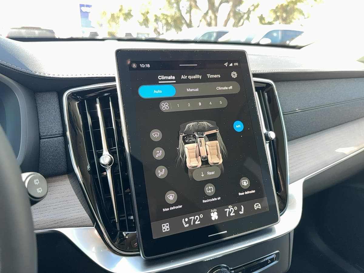 2026 Volvo XC90 - Image 20