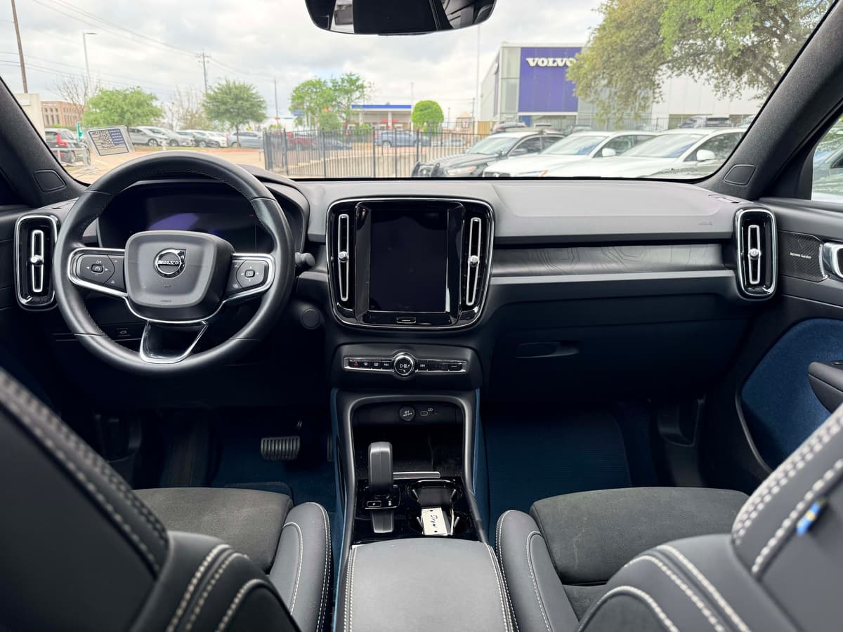 2023 Volvo C40 Recharge Pure Electric - Image 15