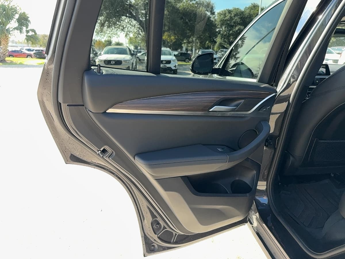 2021 BMW X3 - Image 13