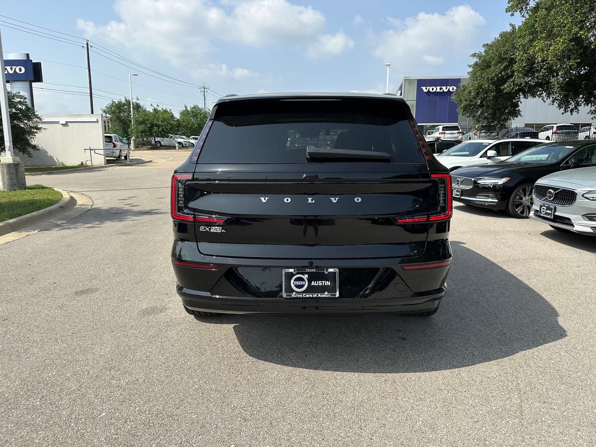 2025 Volvo EX90 - Image 5