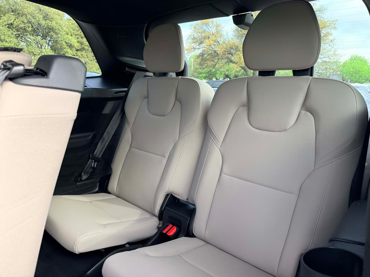 2026 Volvo XC90 - Image 16