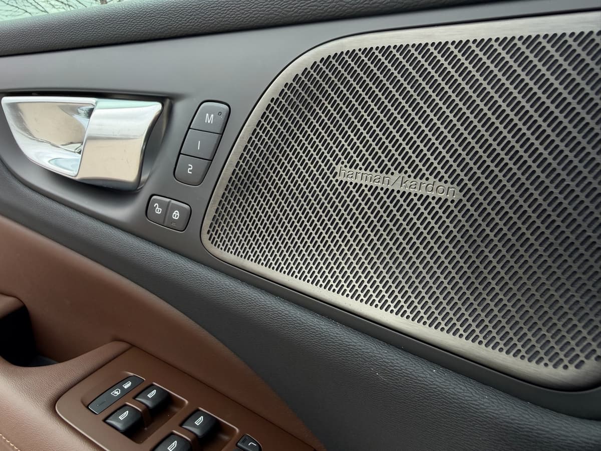 2026 Volvo V60 Cross Country - Image 18