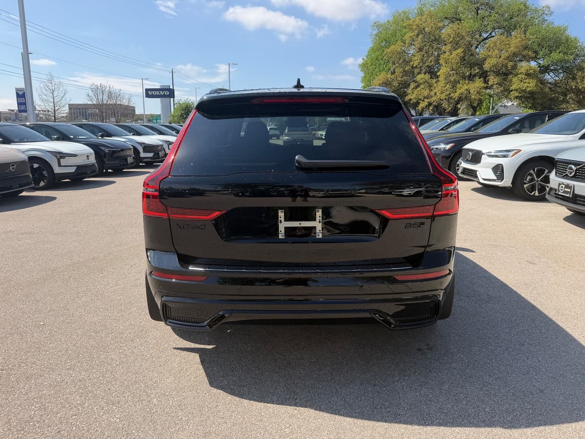 2026 Volvo XC60 - Image 5