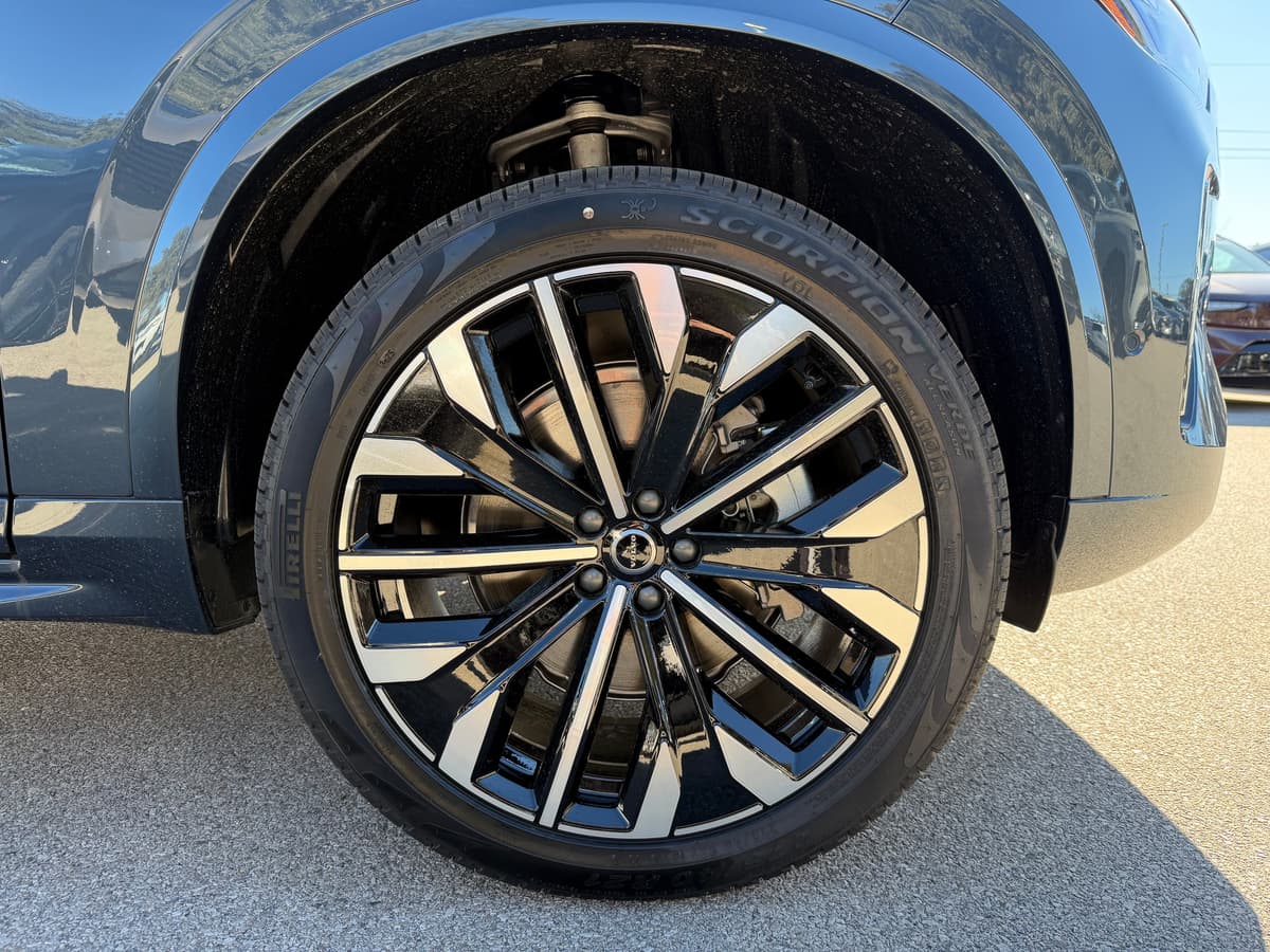 2026 Volvo XC90 - Image 7