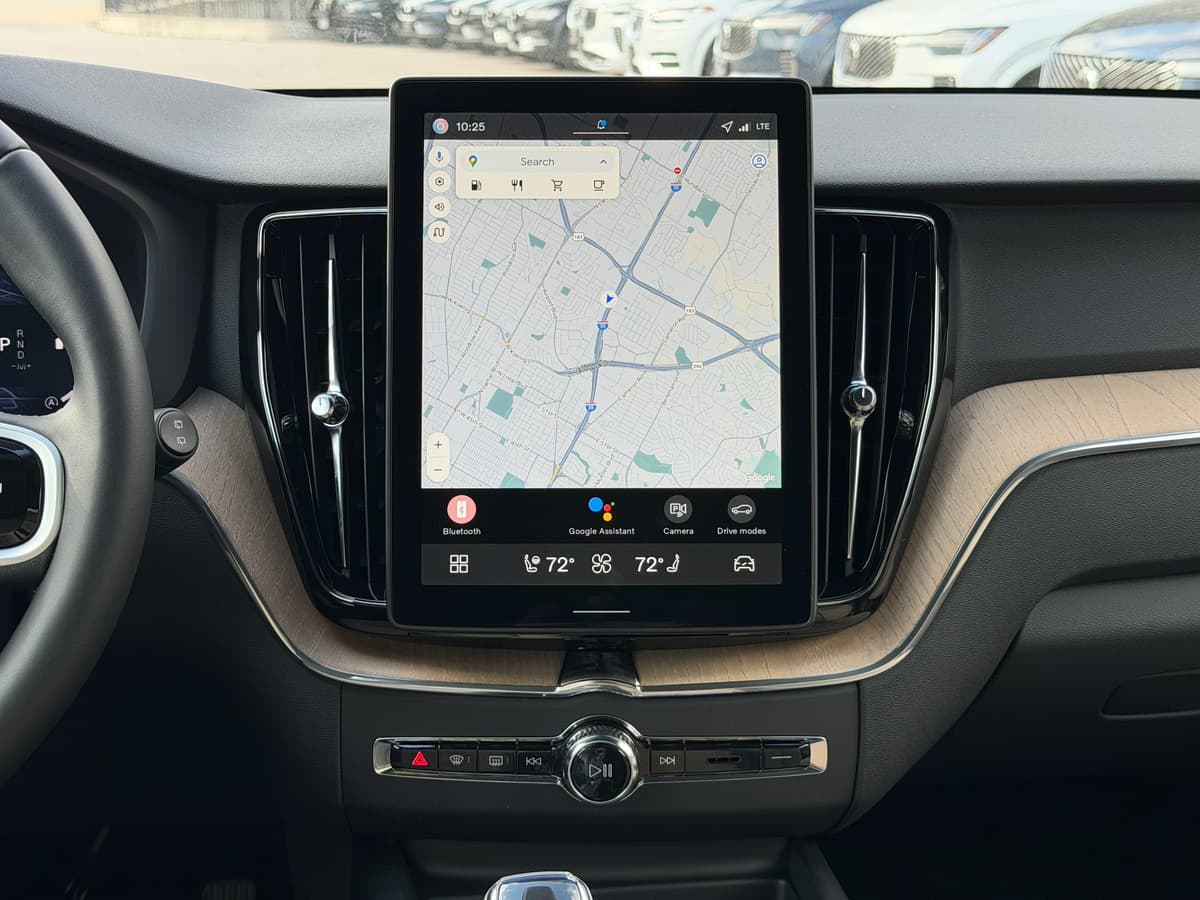 2026 Volvo XC60 - Image 11