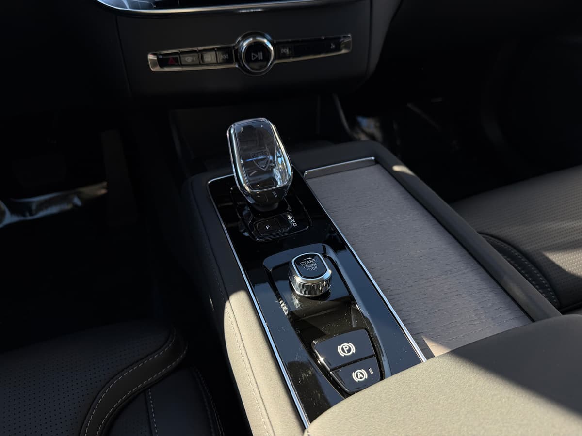 2026 Volvo XC90 - Image 14