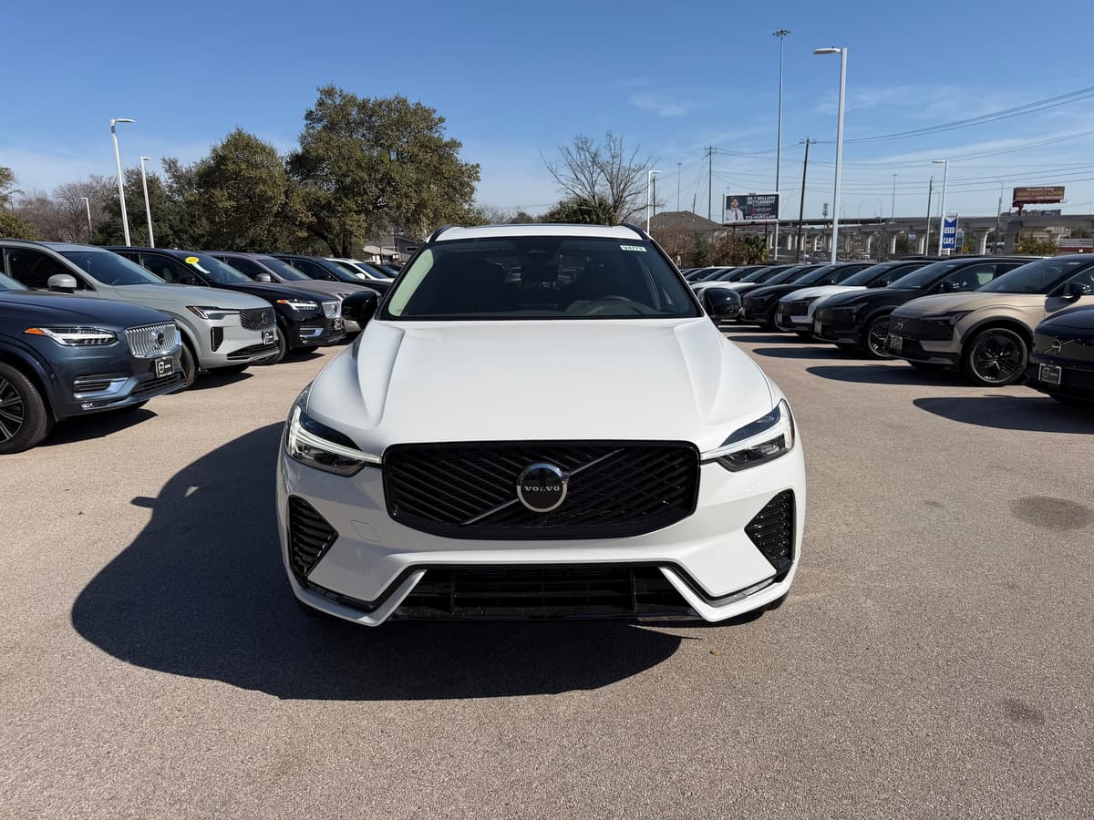 2026 Volvo XC60 - Image 6