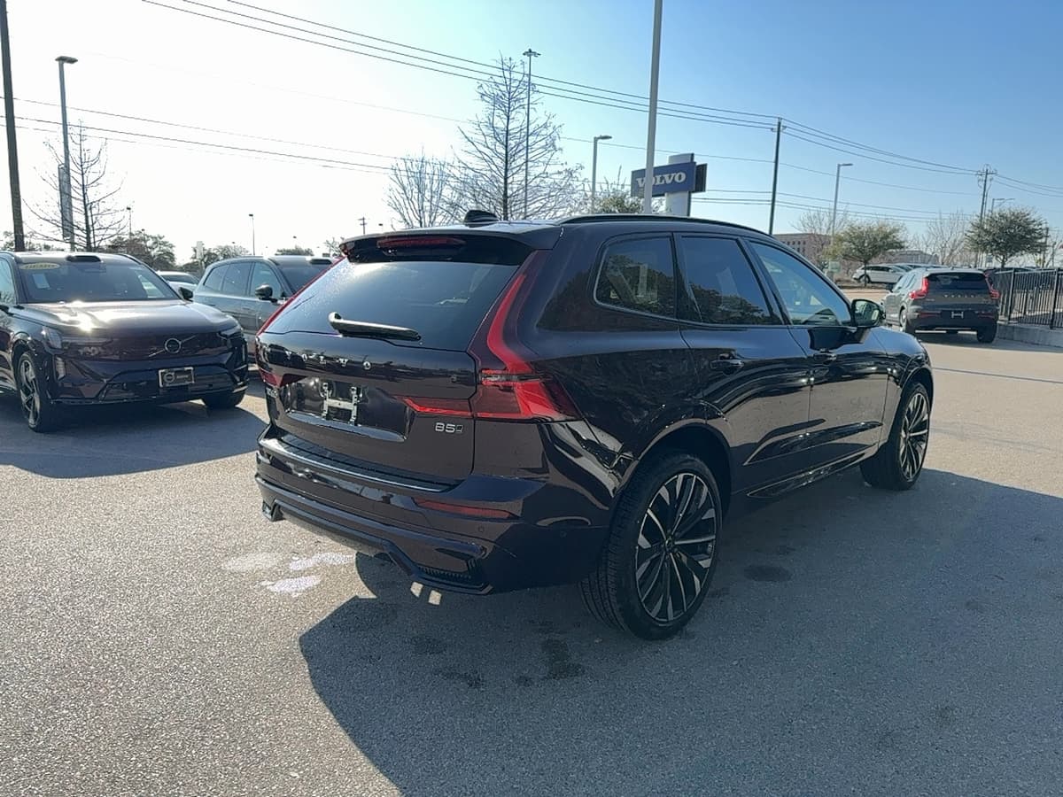 2026 Volvo XC60 - Image 5