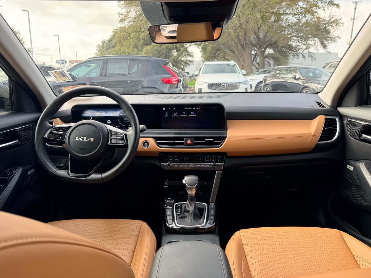 2024 Kia Seltos - Image 17