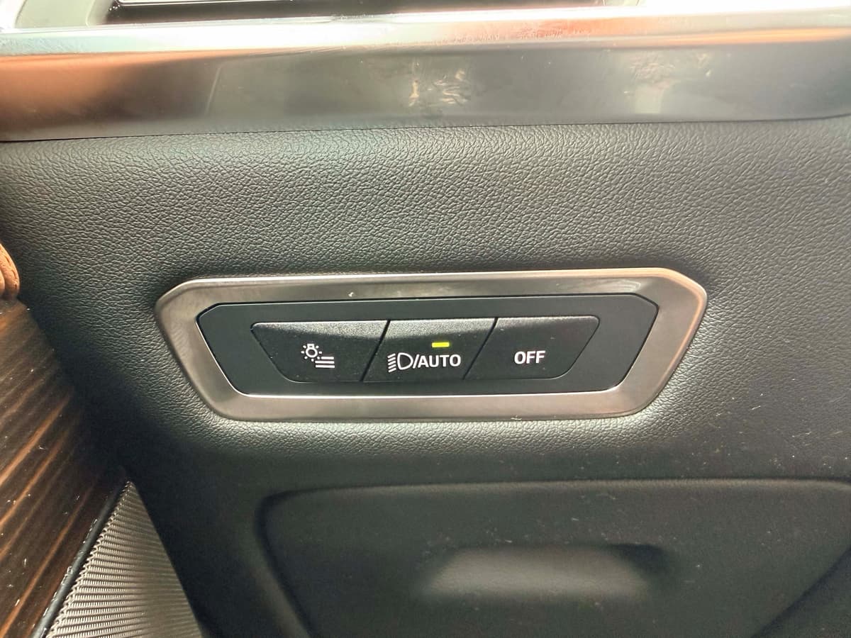 2026 BMW X7 - Image 23