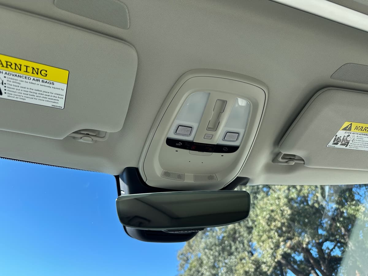 2026 Volvo XC90 - Image 17