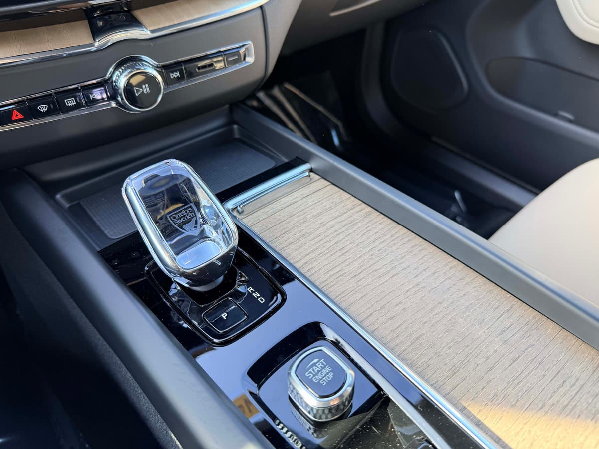 2026 Volvo XC60 - Image 23