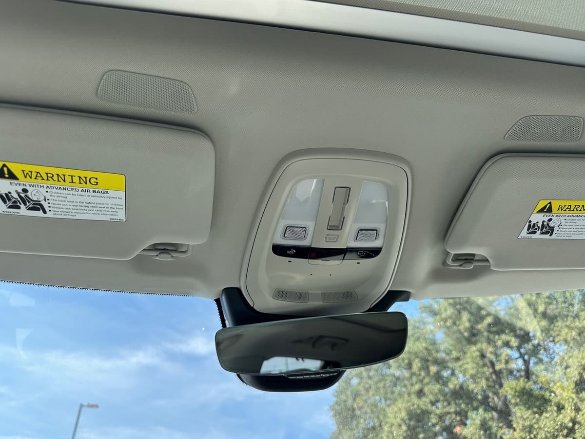 2026 Volvo XC90 - Image 17