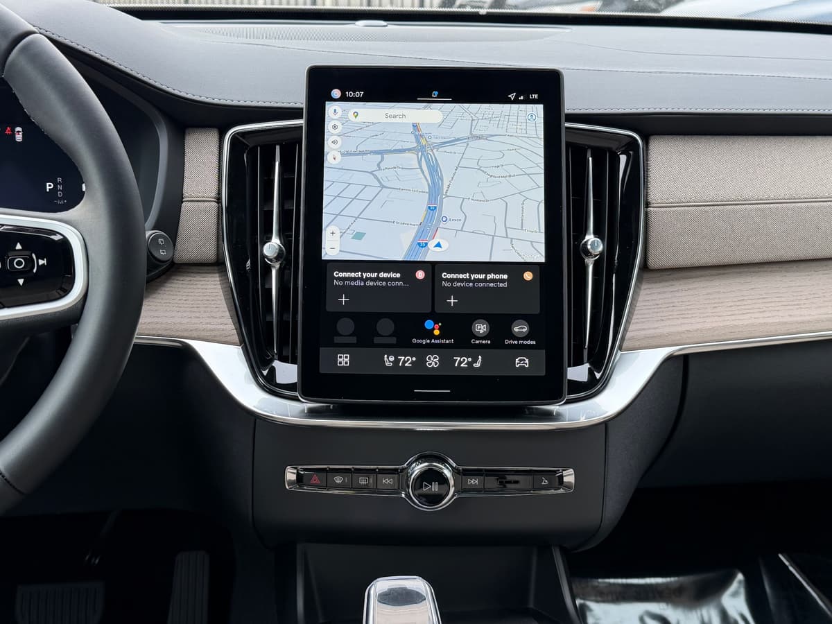 2026 Volvo XC90 - Image 13