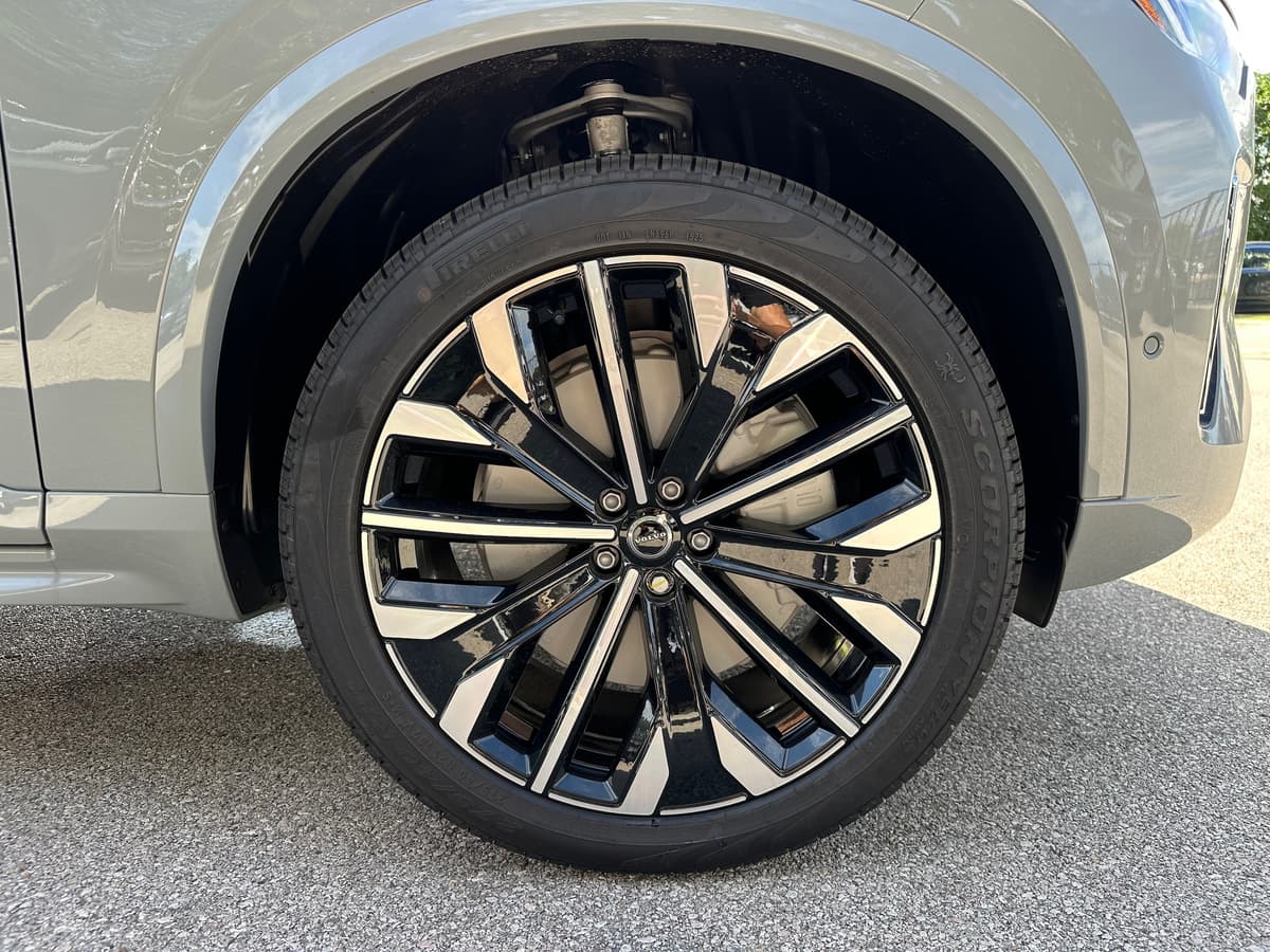 2026 Volvo XC90 - Image 7