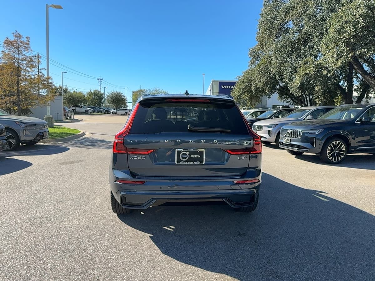 2026 Volvo XC60 - Image 5
