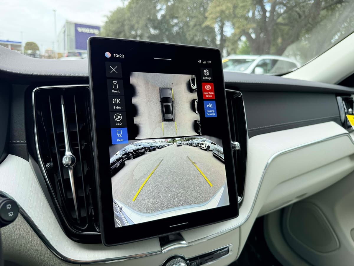 2026 Volvo XC60 - Image 22