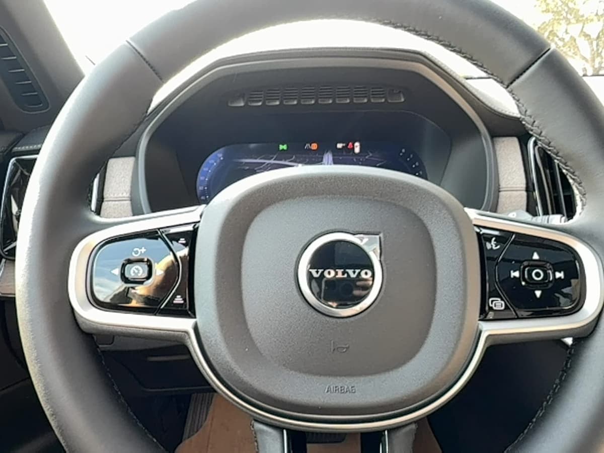 2026 Volvo XC90 - Image 19
