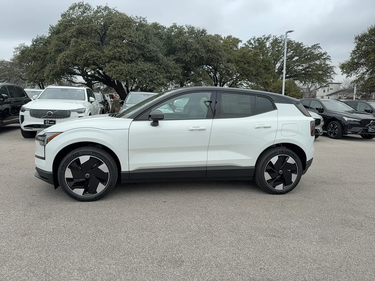 2026 Volvo EX30 - Image 3