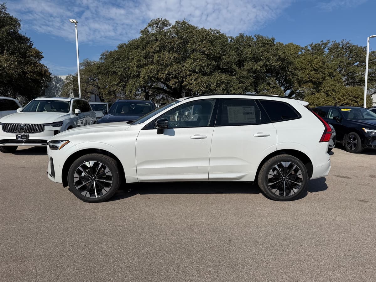 2026 Volvo XC60 - Image 3