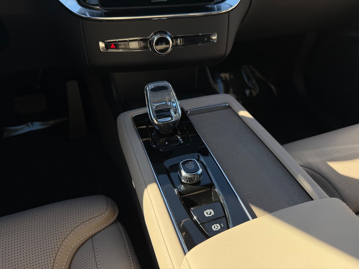 2026 Volvo XC90 - Image 14