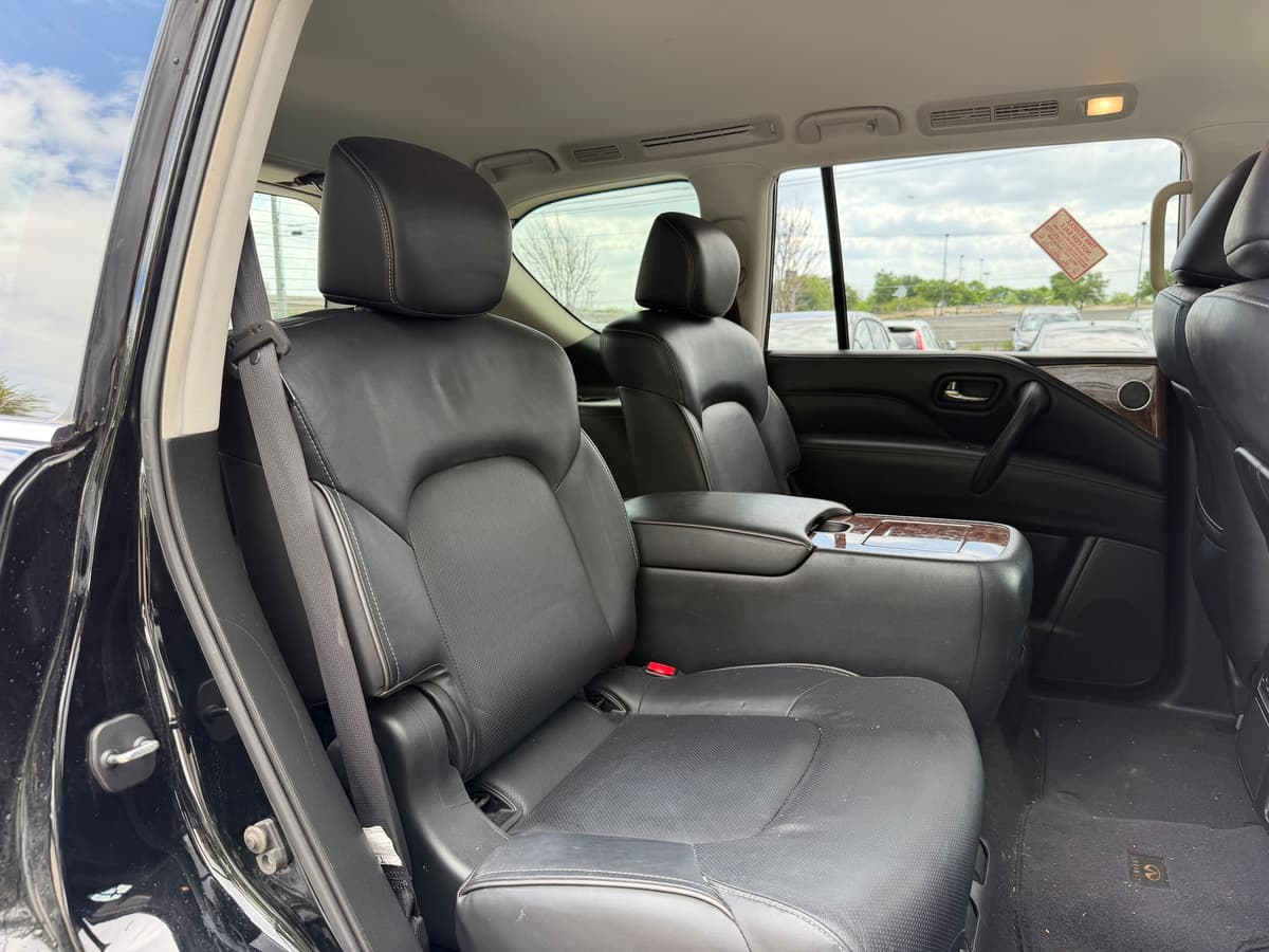 2019 INFINITI QX80 - Image 12