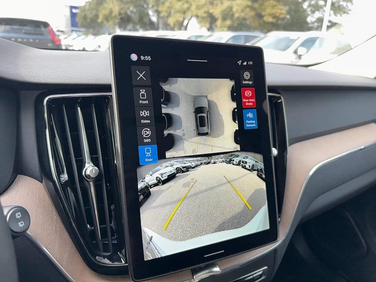 2026 Volvo XC60 - Image 22