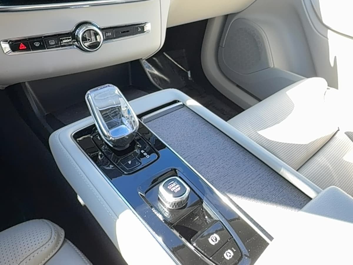 2026 Volvo XC90 - Image 20