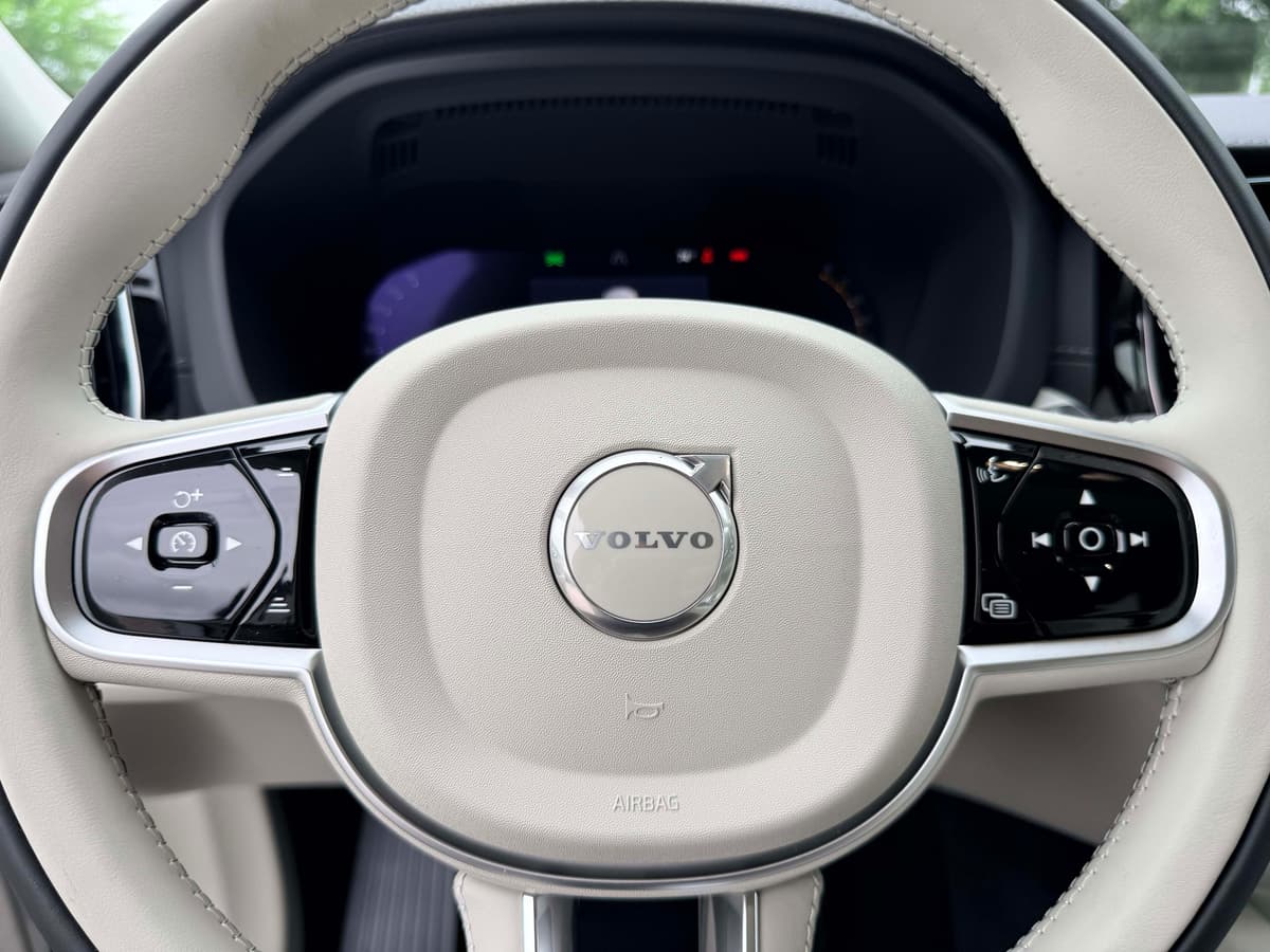 2026 Volvo XC60 - Image 19