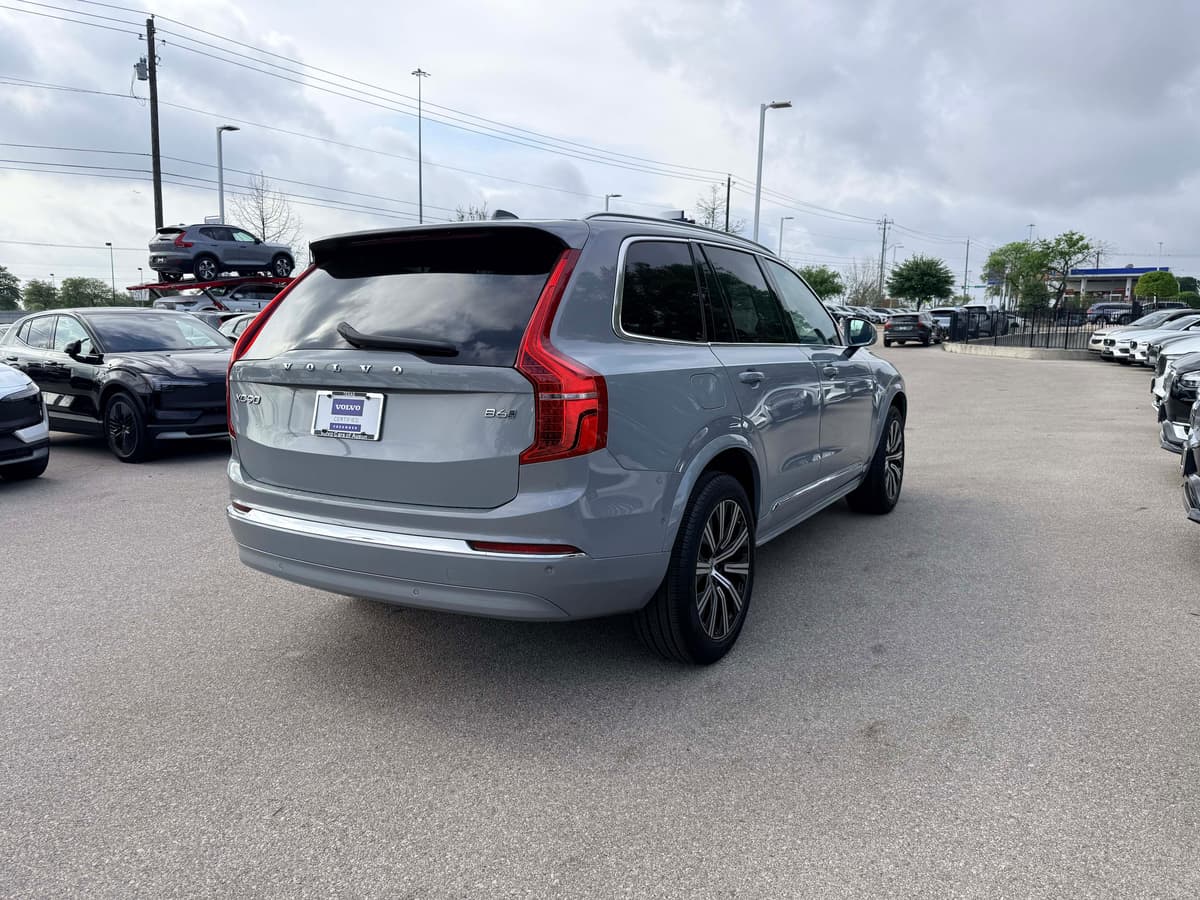 2025 Volvo XC90 - Image 6