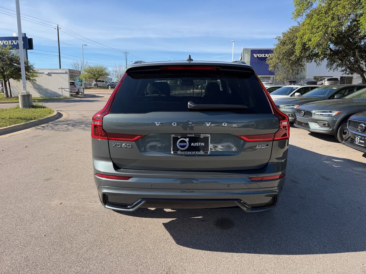 2026 Volvo XC60 - Image 5