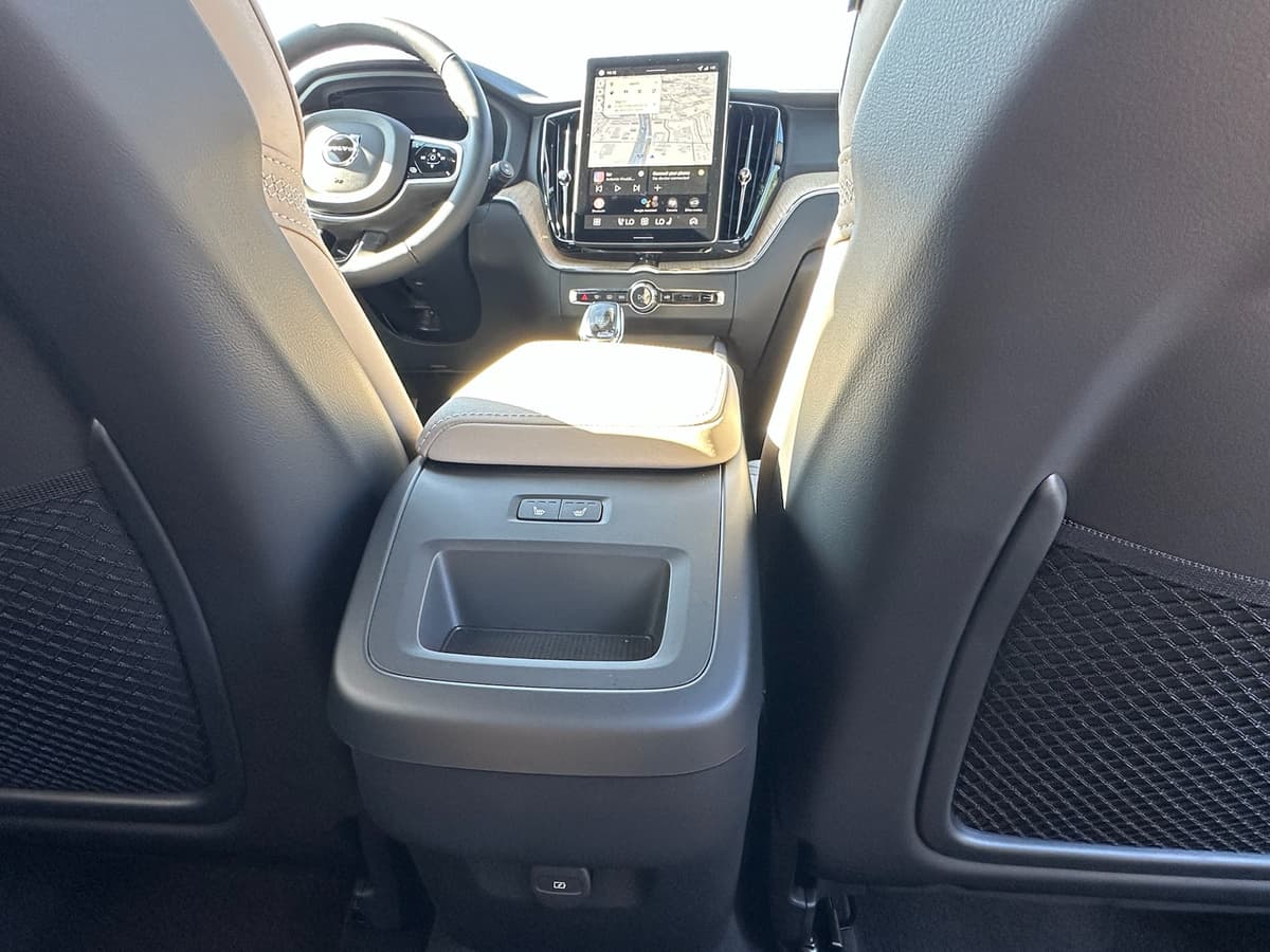 2026 Volvo XC60 - Image 11