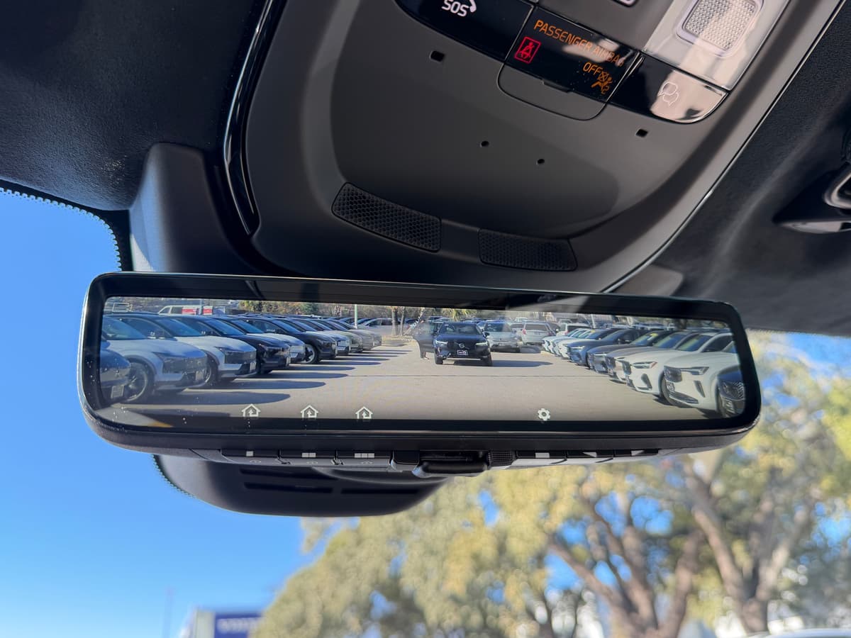 2026 Volvo XC90 - Image 18